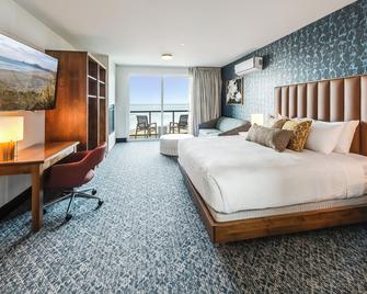 Allred Hotel - ניופורט - חדר שינה