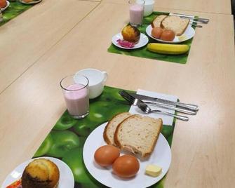 Apple Economy Hotel - Kaunas