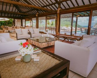 بوزادا مارافيليا فيرناندو دي نورونيا - فرناندو دي نورونا - غرفة معيشة