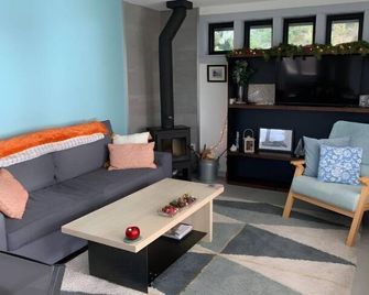 Waterfront Cove, West Side Of San Juan Island, Sandy Beach, Prime Orca location - Friday Harbor - Living room