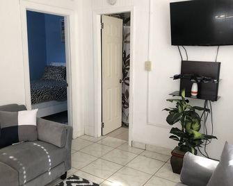 Hidden Hilltop Treasure - Saint Thomas Island - Living room
