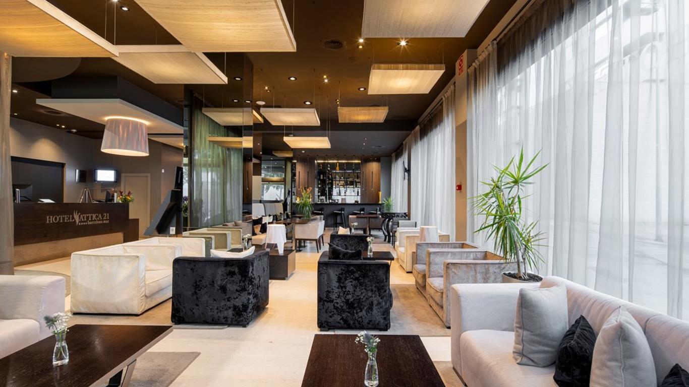 أتيكا 21 برشلونة مار