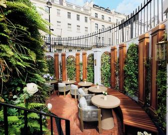 2 Chesham Hotel - London - Patio