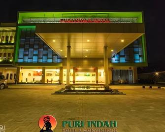 Puri Indah Hotel - Mataram - Building