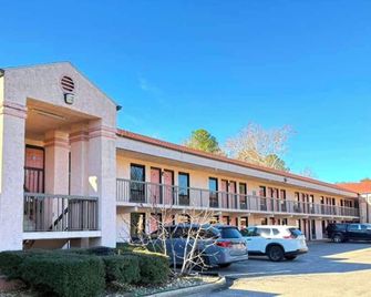 American Inn by Hotel O Selma US 80 - Selma - Gebäude