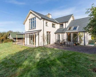 Kenmare Eco Lodge B&B - Kenmare - Gebäude