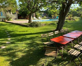 Mas in Provence for 15 people - Cavaillon - Terasa