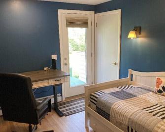 Central Air 4 summer. Beach/Newport - North Kingstown - Bedroom