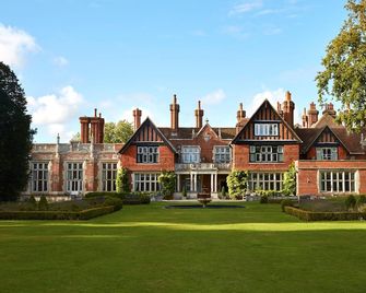 Elmers Court - Lymington - Building