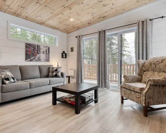 Hôtel à la maison - La Cachette, golf et ski! - Thetford Mines - Living room