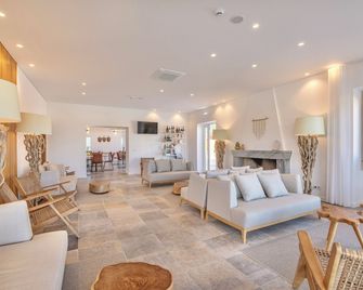 Resort Rural Quinta do Carrascal - Santarém - Obývací pokoj