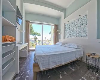 Capo Circeo Beach Resort Spa Fronte Mare - San Felice Circeo - Bedroom