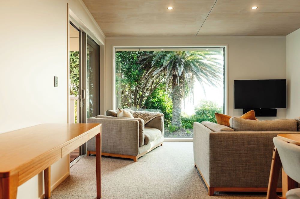 Golden Bay Holiday Park - טקאקה - סלון