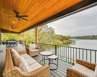 Waterfront Getaway on Lake Buchanan w/ Fire Pit! - Burnet - Balkon