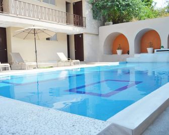 Hotel Zirahuen - Lazaro Cardenas - Piscine