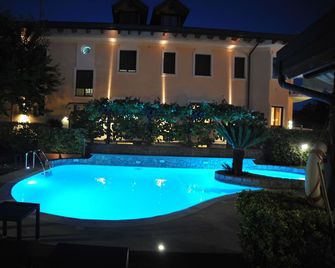 Hotel Due Torri - Agerola - Svømmebasseng
