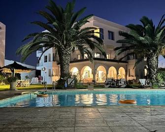 Dar Oguz - Kelibia - Piscina