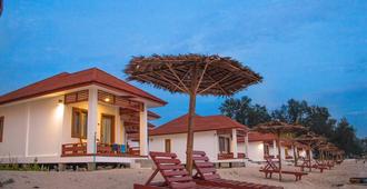 Ngapali Paradise Hotel - Thandwe - Patio