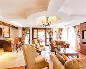 Enashipai Resort & Spa - Naivasha - Wohnzimmer