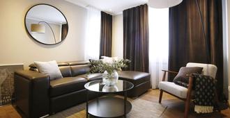 Keflavik Micro Suites - Keflavik - Living room
