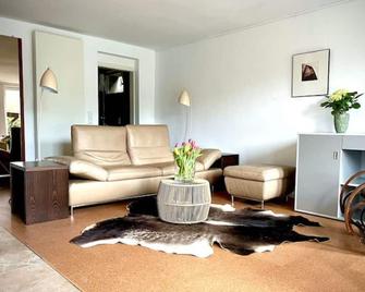 Stadtnah und ruhig - Gummersbach - Wohnzimmer