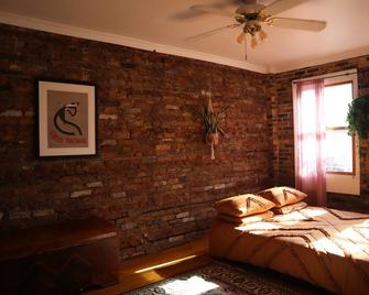 Chic & Cozy Tremont Retreat\n\n - Cleveland - Bedroom