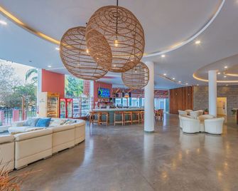 Dunama Ocean View Hotel - Playa Flamingo - Lobby