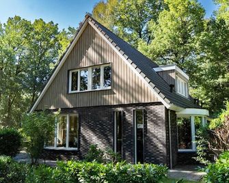 Spacious Villa in Hoenderloo - Hoenderloo - Edificio