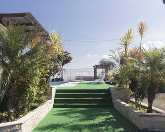 New Washington Hotel - Colon - Buiten zicht