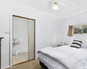 The Outhouse - Comfortable and Clean - Naracoorte - Bedroom