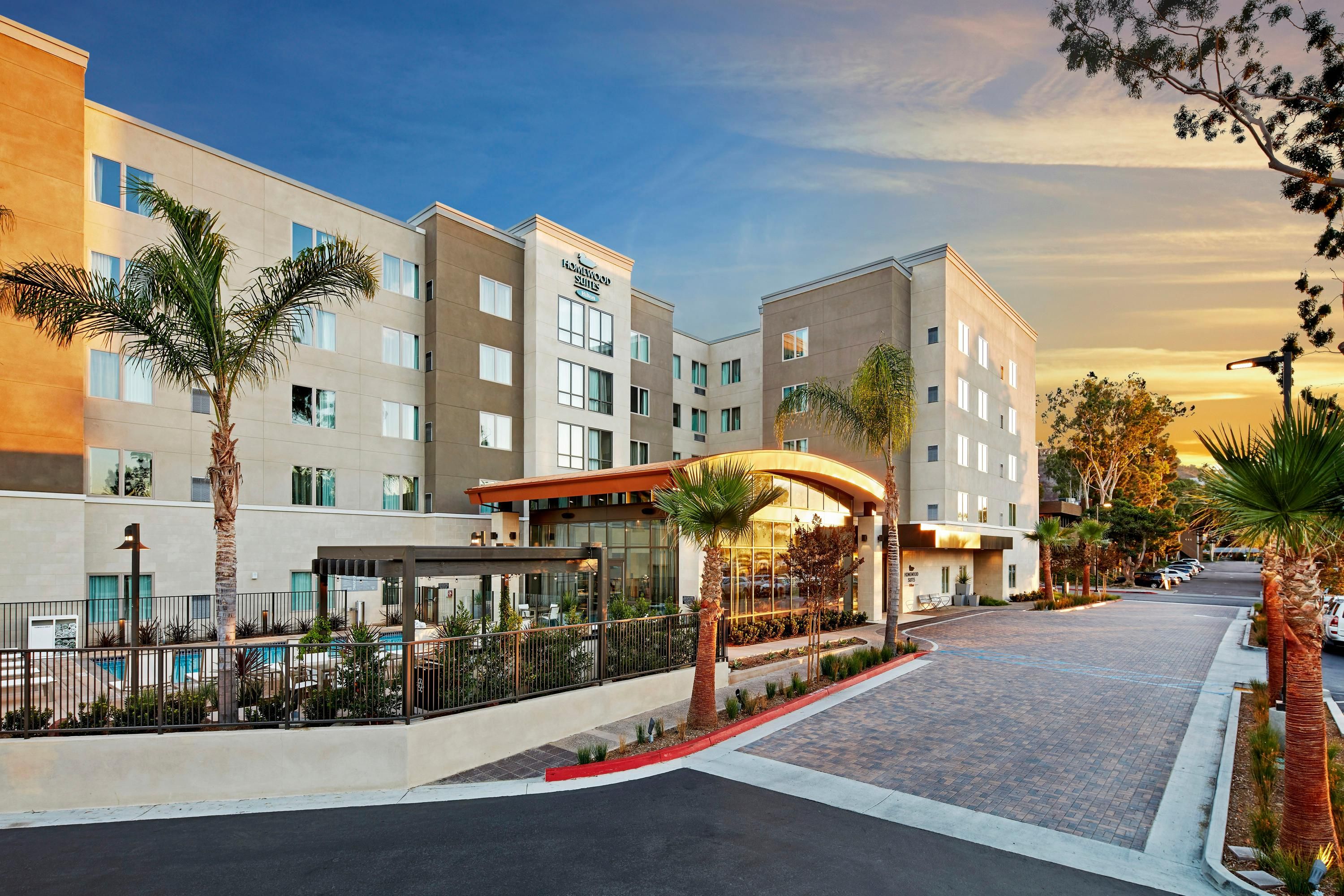 Homewood Suites by Hilton San Diego Mission Valley/Zoo - San Diego - Edificio