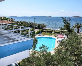 Apart Hotel Ege - Ayvalik - Pool