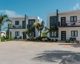 Genesis Residences Meads Bay 2 - Upstairs Unit - Shoal Bay - Edificio