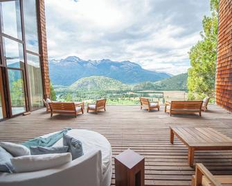 Uman Lodge - Futaleufú - Balkon