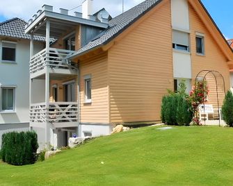 Lautertal Zinne - Hayingen - Edificio