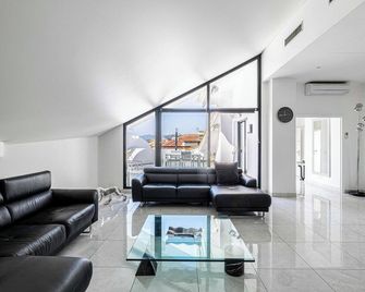 Luxury Penthouse 120 m2 in the heart of Cannes - Cannes - Salon