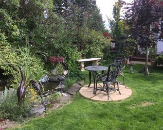 Angel Cottage - באלוך - פטיו