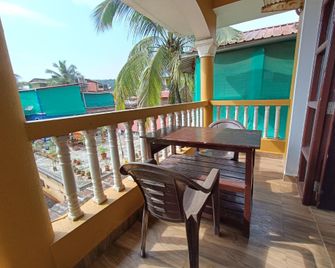 Romeo's Guest House Baga - Panaji - Balkon