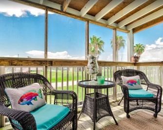 Time Well Wasted - Freeport - Balcón