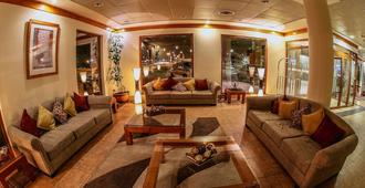 Hotel Diego de Almagro Punta Arenas - Punta Arenas - Lounge