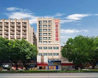 ibis Chongqing Jiangbei Airport Shuanglong Avenue Hotel - Chongqing - Edifício