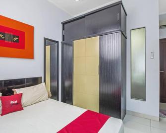 RedDoorz @ Tebet Barat - 雅加達 - 臥室