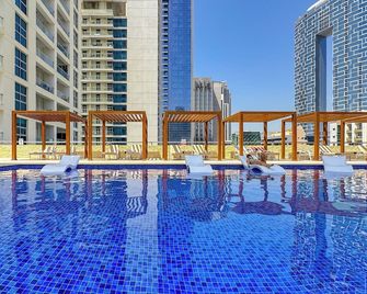 Stylish Studio with Stunning Canal View - Madinat Zayed - Pool