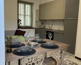 Bicamere deluxe nel cuore di Udine by DOCG apartment - Udine - Dining room