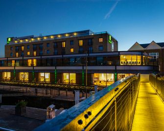 Holiday Inn London - Brentford Lock By IHG - Brentford - Edificio