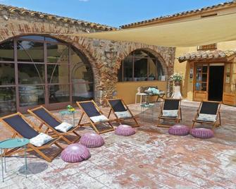 Hotel & Golf Ca La Caputxeta - Castelló d'Empúries - Innenhof
