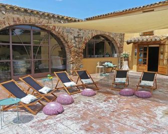 Hotel&Golf Ca La Caputxeta - Castelló d'Empúries - Patio