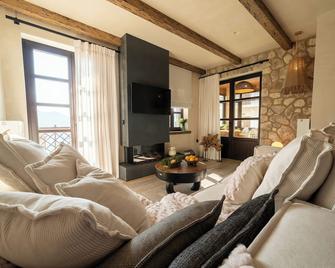 Maison Michelangelo - Arachova - Вітальня
