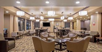 La Quinta Inn & Suites by Wyndham Gillette - Gillette - Area lounge