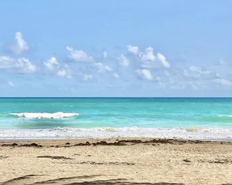 Kasa Galicia Beachfront Studio Pool Beach Access - Σαν Χουάν - Παραλία